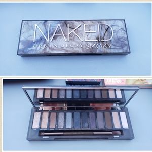 URBAN DECAY SMOKEY PALETTE